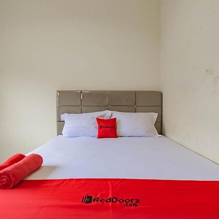 Hotel RedDoorz near Arka Sepinggan Airport Balikpapan  Zewnętrze zdjęcie