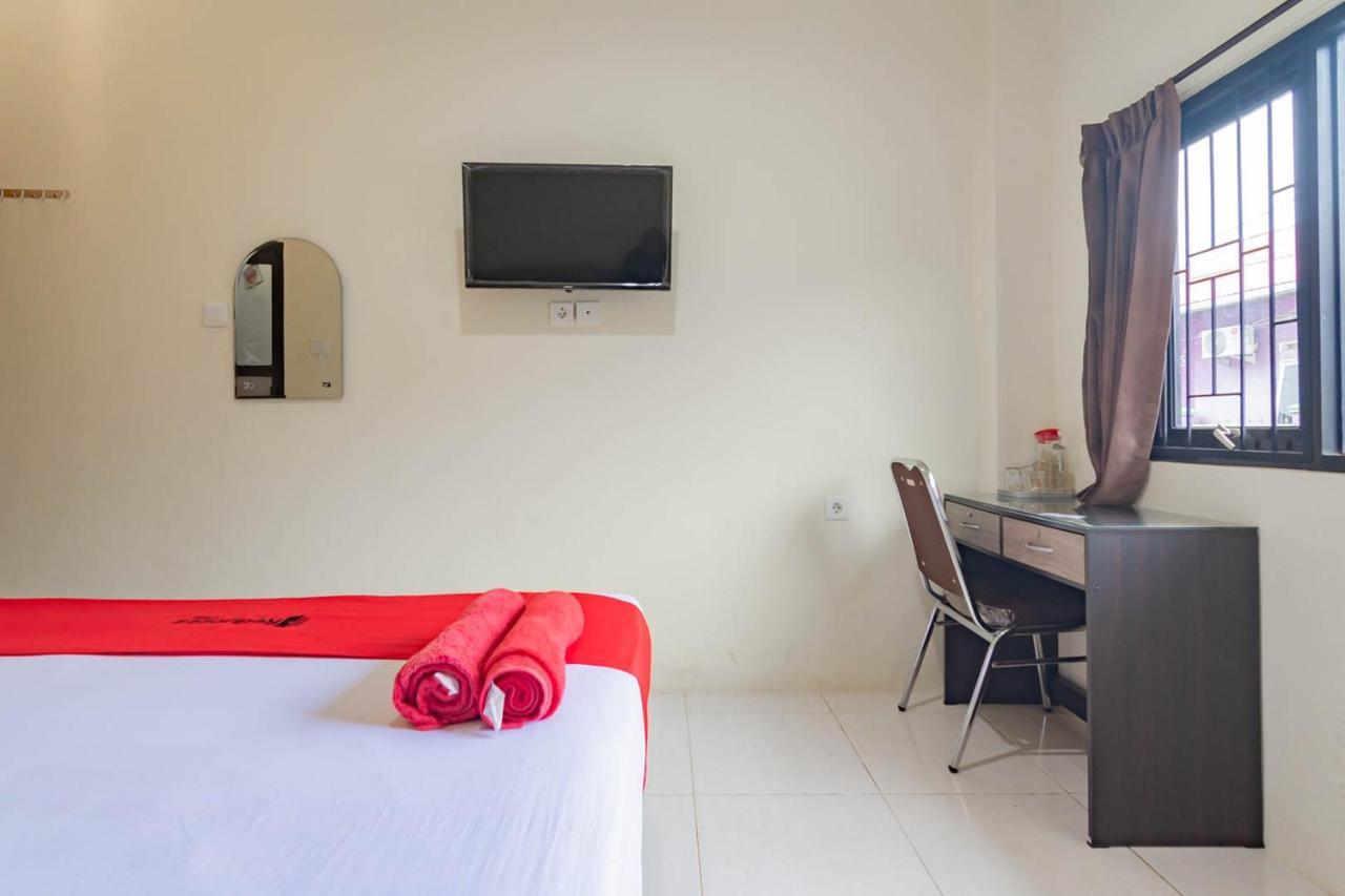 Hotel RedDoorz near Arka Sepinggan Airport Balikpapan  Zewnętrze zdjęcie